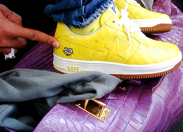 Pharrell-williams-bape-croc-spongebob-bapesta-1